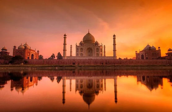 Trip To Taj